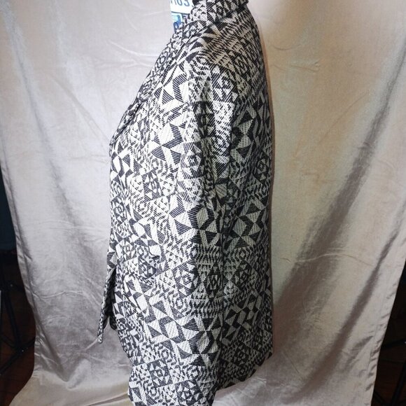 NWT Gap Aztec Tribal print blazer. - Picture 2 of 5